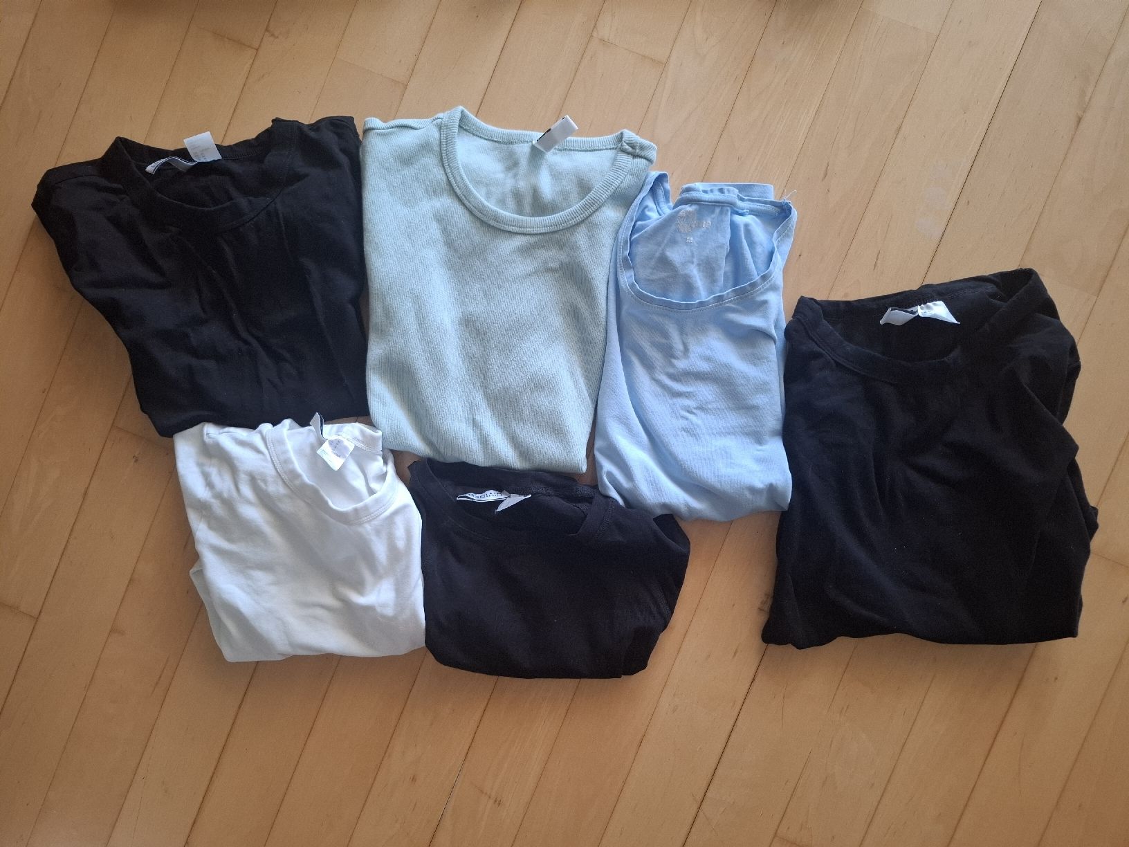 Lotti di vestiti: Kleiderpaket, Grösse M, 9 Teile – Usato da Malans GR venduto da Socrates28 1