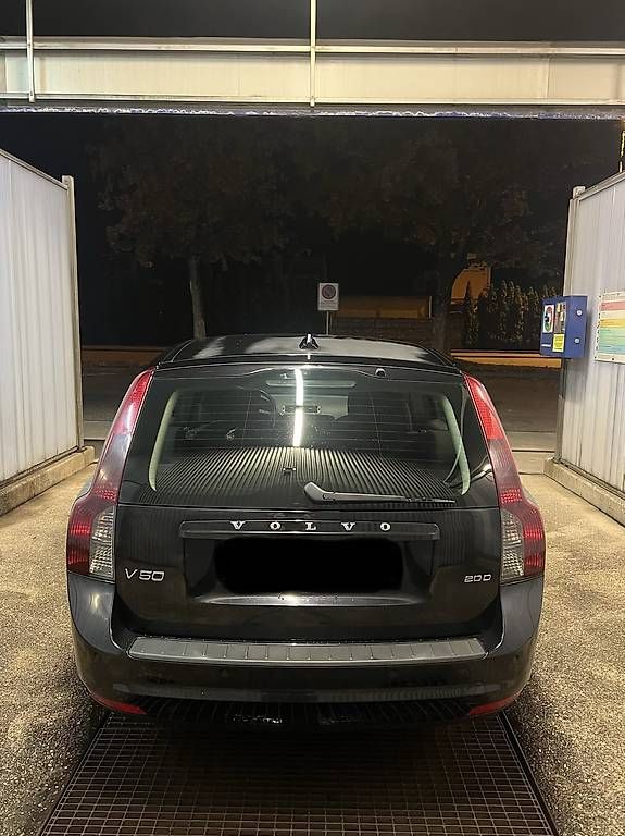 Automobili: Volvo V50 2.0D – Usato da Sursee venduto da maz_6hzr 3