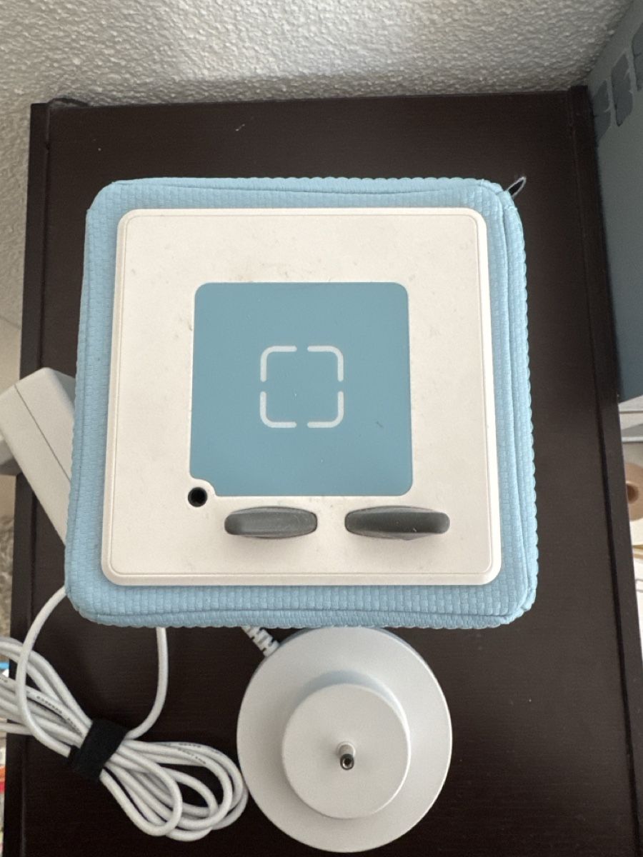 Tonies Jouets: Toniebox 1 hellblau mit Ladekabel – D'occasion à Zürich par ann_j9z9 2