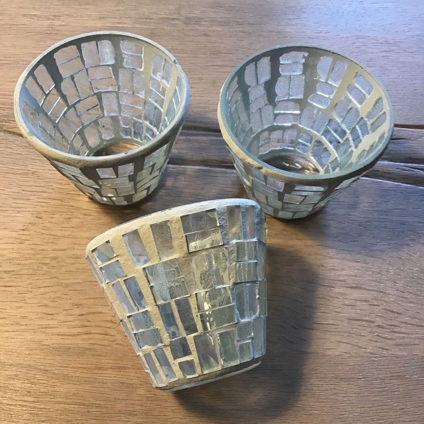 Alle Dekorationen: Teelichtkerzen-Glas/ Gips weiss 3 Stk. – Gebraucht aus Frenkendorf von silasho 1