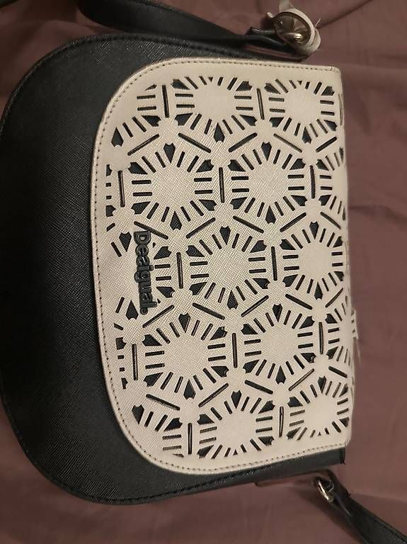 Borse da donna: Desigual sac – Usato da Plan-les-Ouates venduto da emma1981