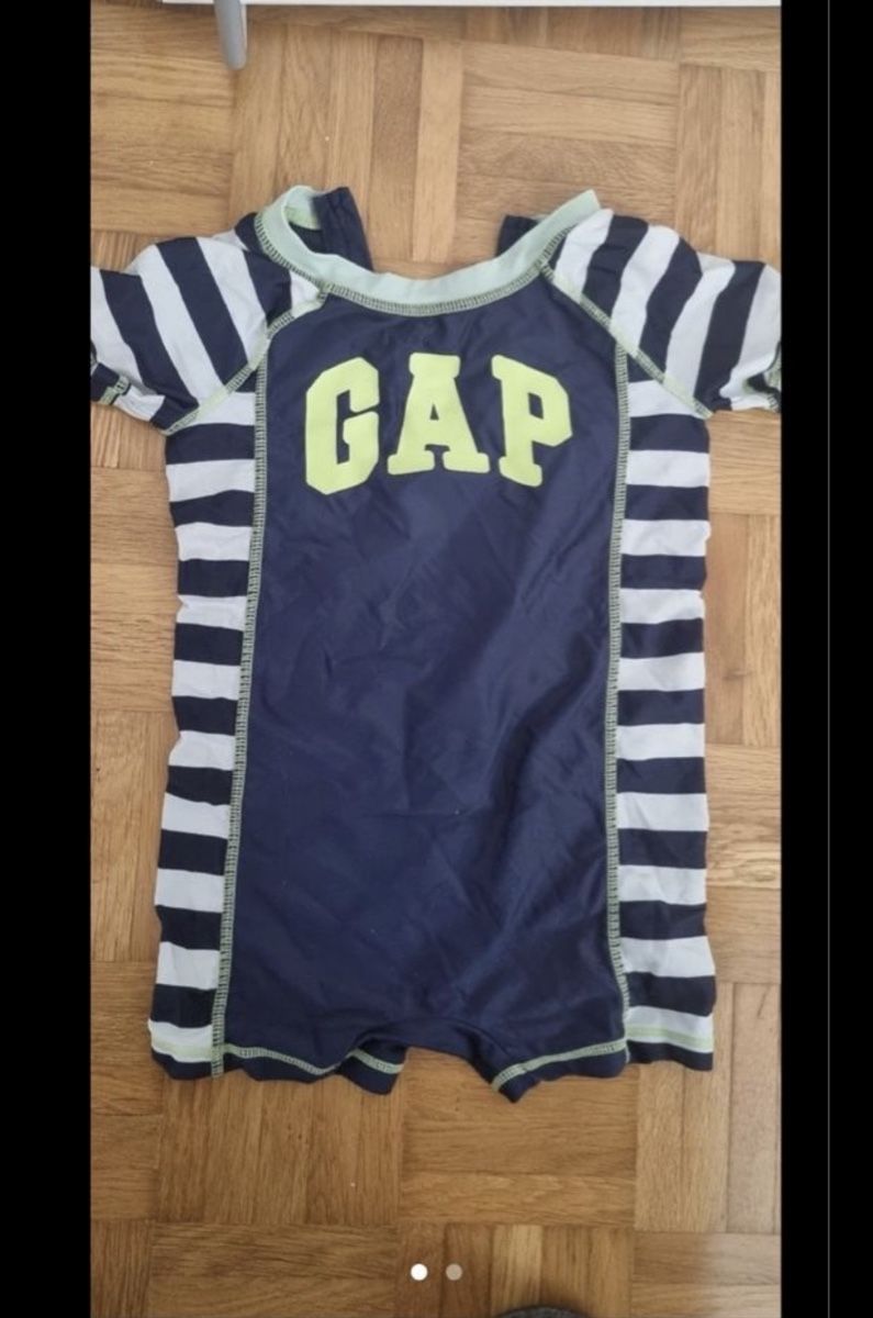 Gap Maillots de bain: GAP UV Badeanzug Grösse 92 – D'occasion à St. Gallen par oli_ryy9