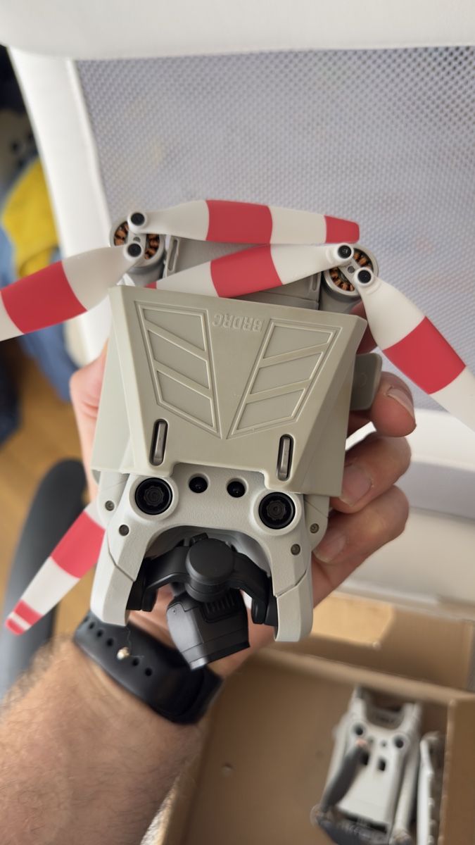 DJI Action Cam: DJI Mini 3 Pro – D'occasion à Schliern b. Köniz par Albi.A 2