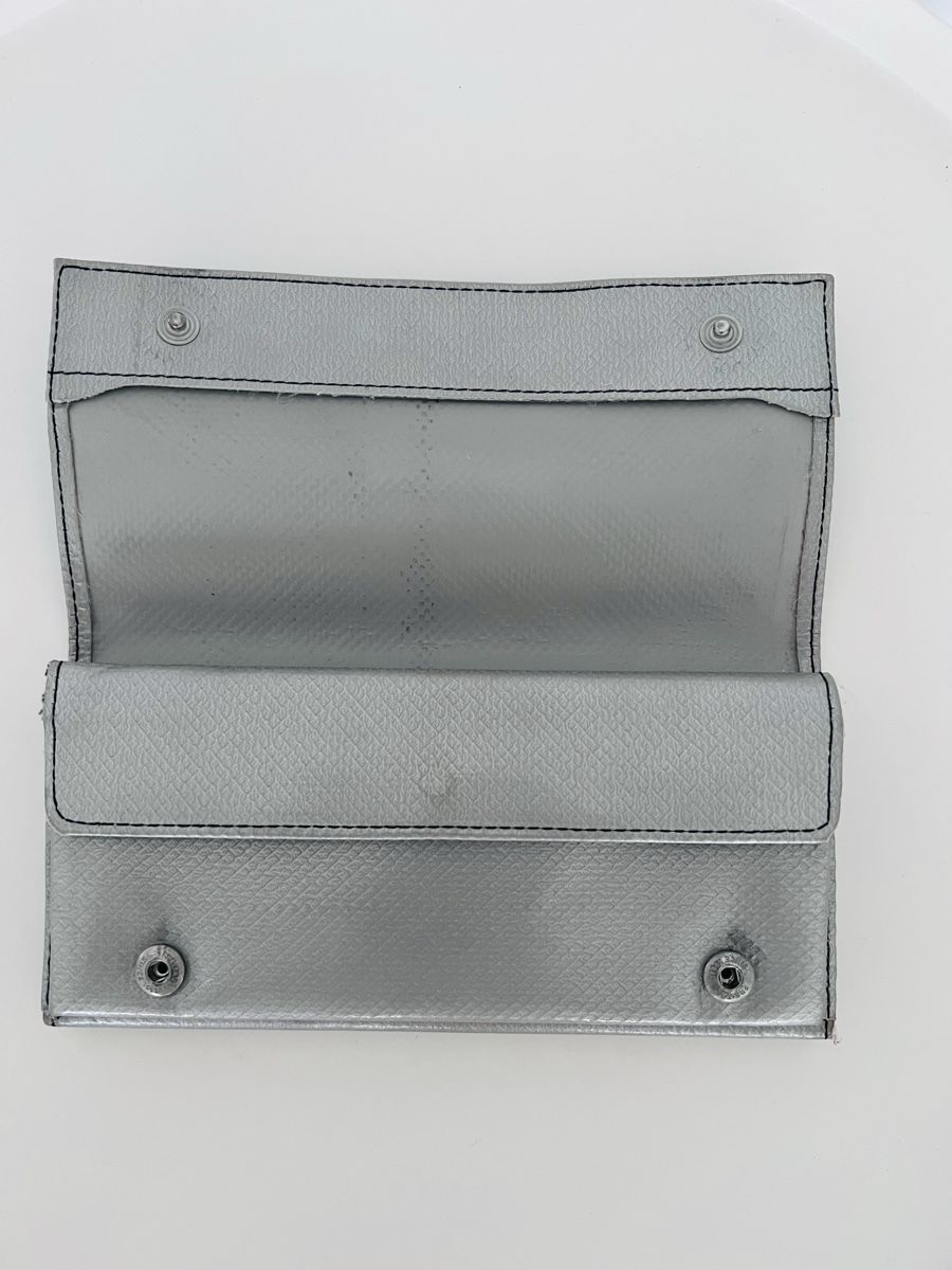 Freitag Portemonnaie: Freitag Caroline portafoglio silver – Gebraucht aus Losone von Annja93 1