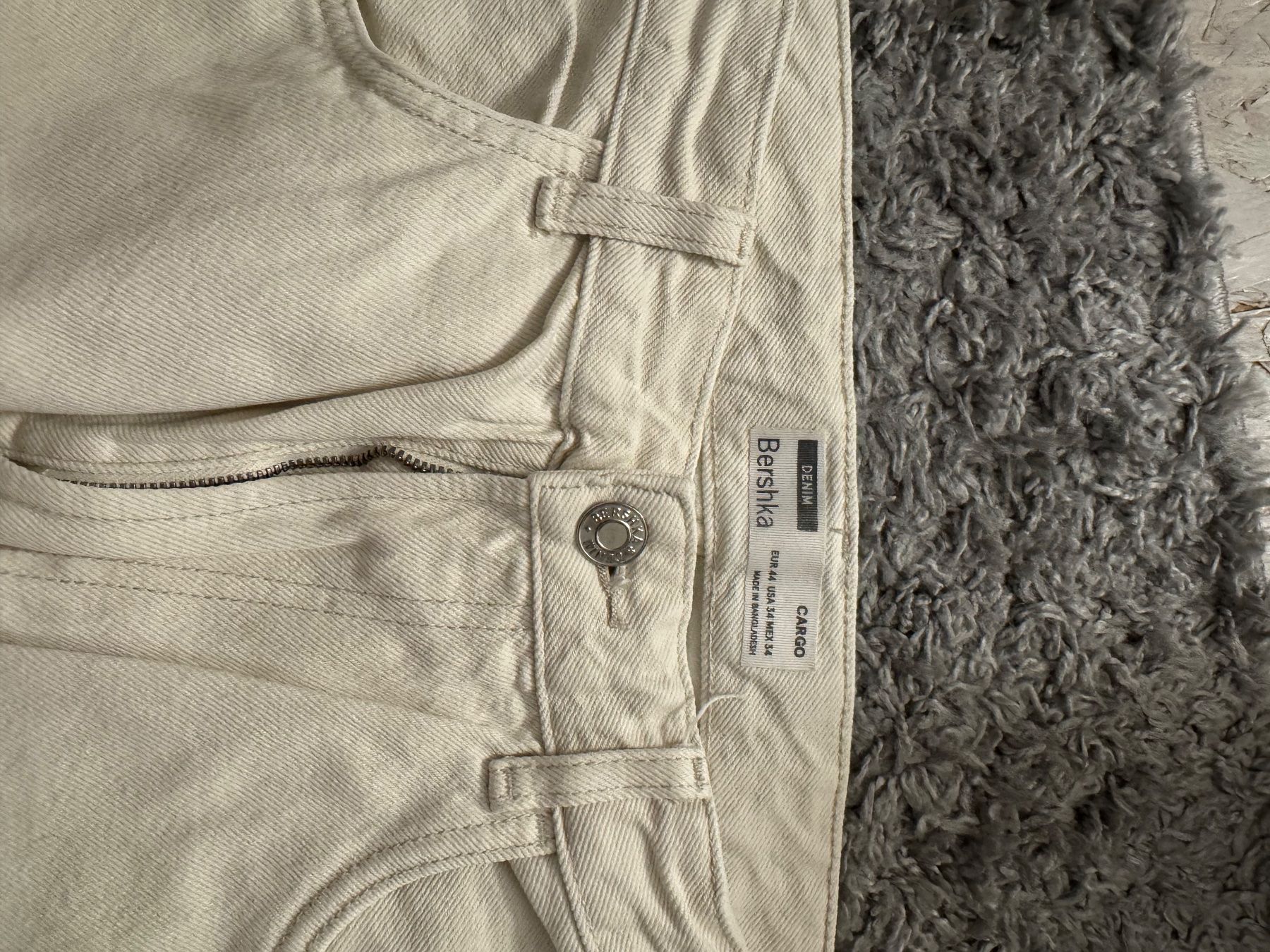 Bershka Jeans: Bershka Baggy Jeans – Neu (gemäss Beschreibung) aus Römerswil LU von oli_9hd5 1