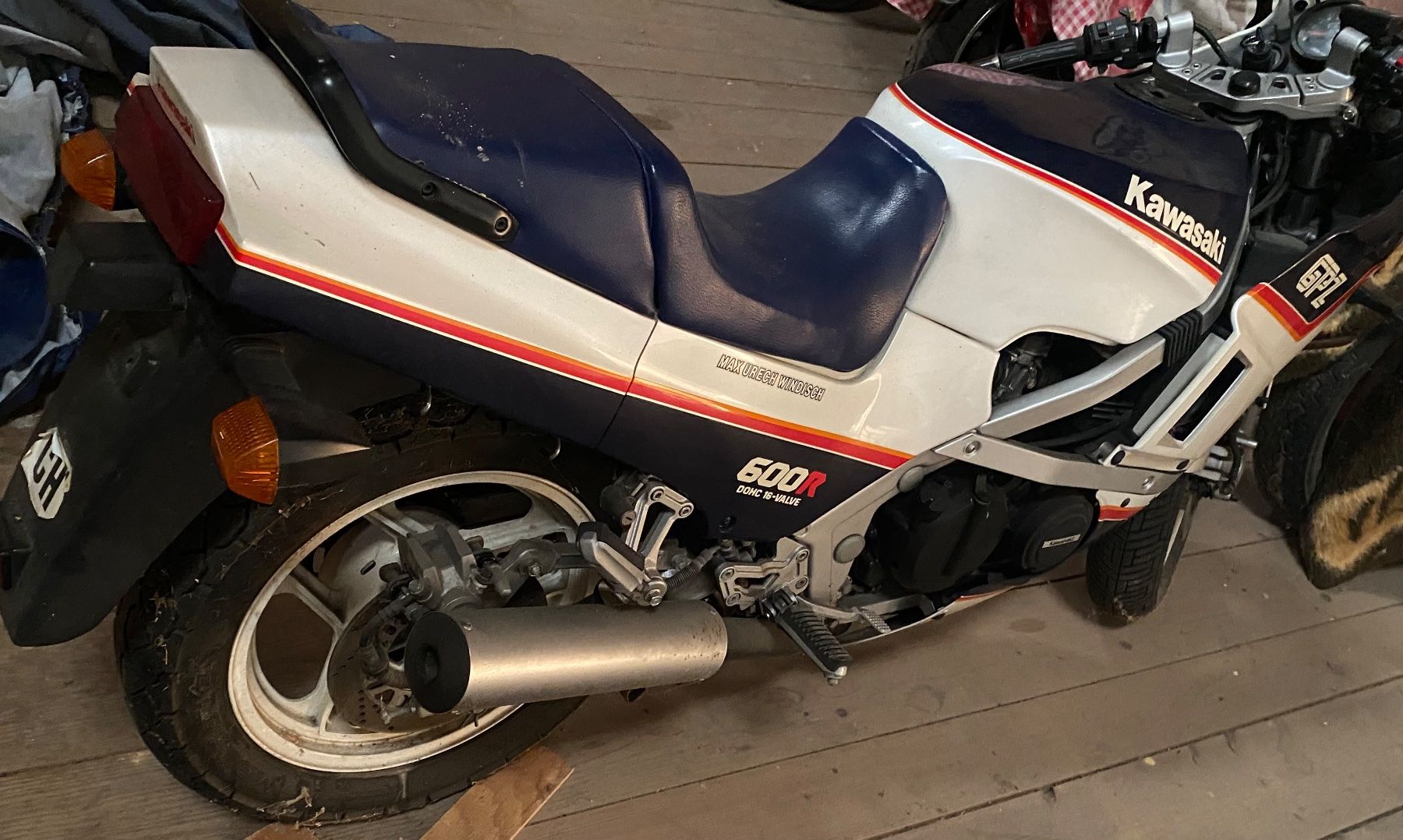 Kawasaki Strasse: Scheunenfund Kawasaki GPZ 600 R – Gebraucht aus Auenstein von guzischmid 4