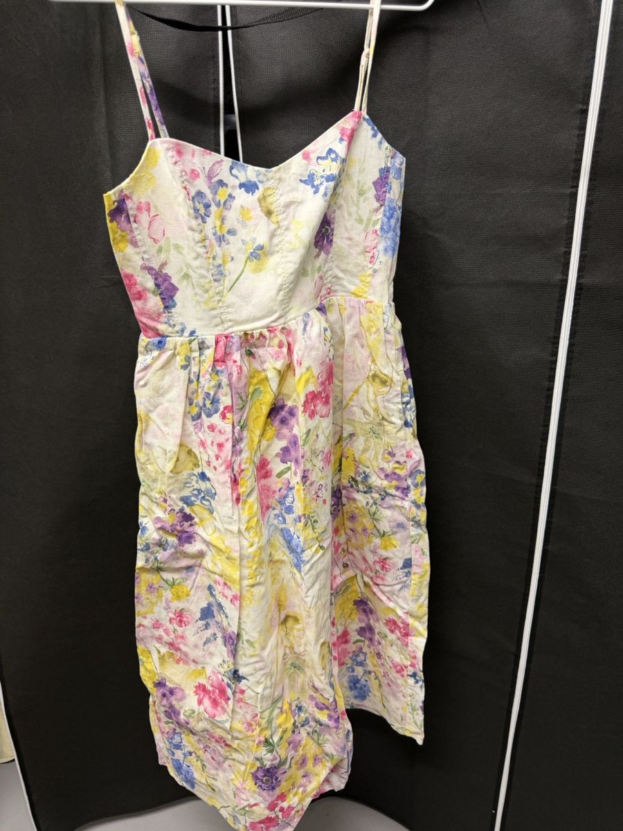 H&M Robes: Blumenkleid – D'occasion à Wil SG par petraba