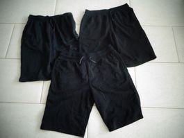 3x HERREN SHORTS GR.S/M ZUM AUSTRAGEN