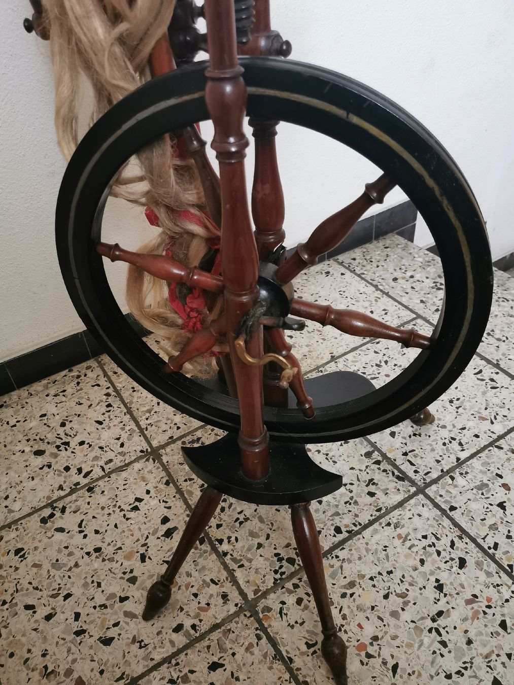 Ruote per filare: Antikes Spinnrad um1900 – Usato da Mellingen venduto da fra_g7y8 6