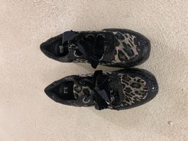 Schnürschuhe