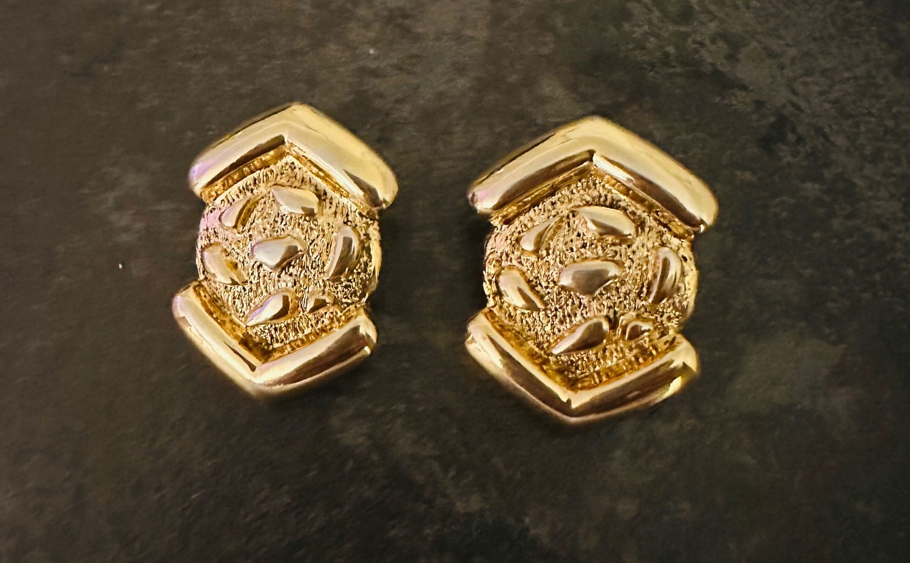 Orecchini pendenti & Orecchini a lobo: Boucle d’oreille vintage plaqué or – Usato da Nyon venduto da stylevintage79 1