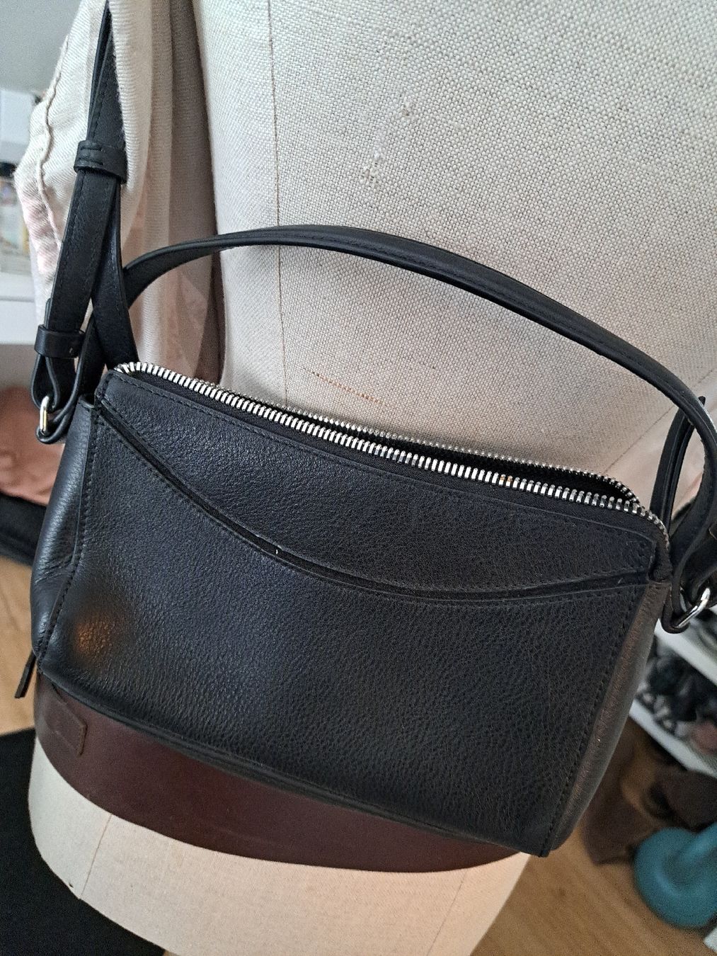 Massimo Dutti Borse da donna: Massimmo Dutti Tasche – Nuovo (secondo la descrizione) da Zürich venduto da cat_qfz7
