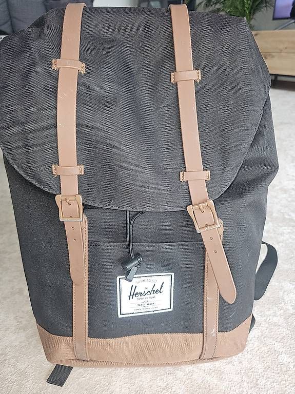 Herschel Zaini: HERSCHEL Rucksack mit Laptopfach,  schwarz – Usato da St.Gallen venduto da amaka01 2