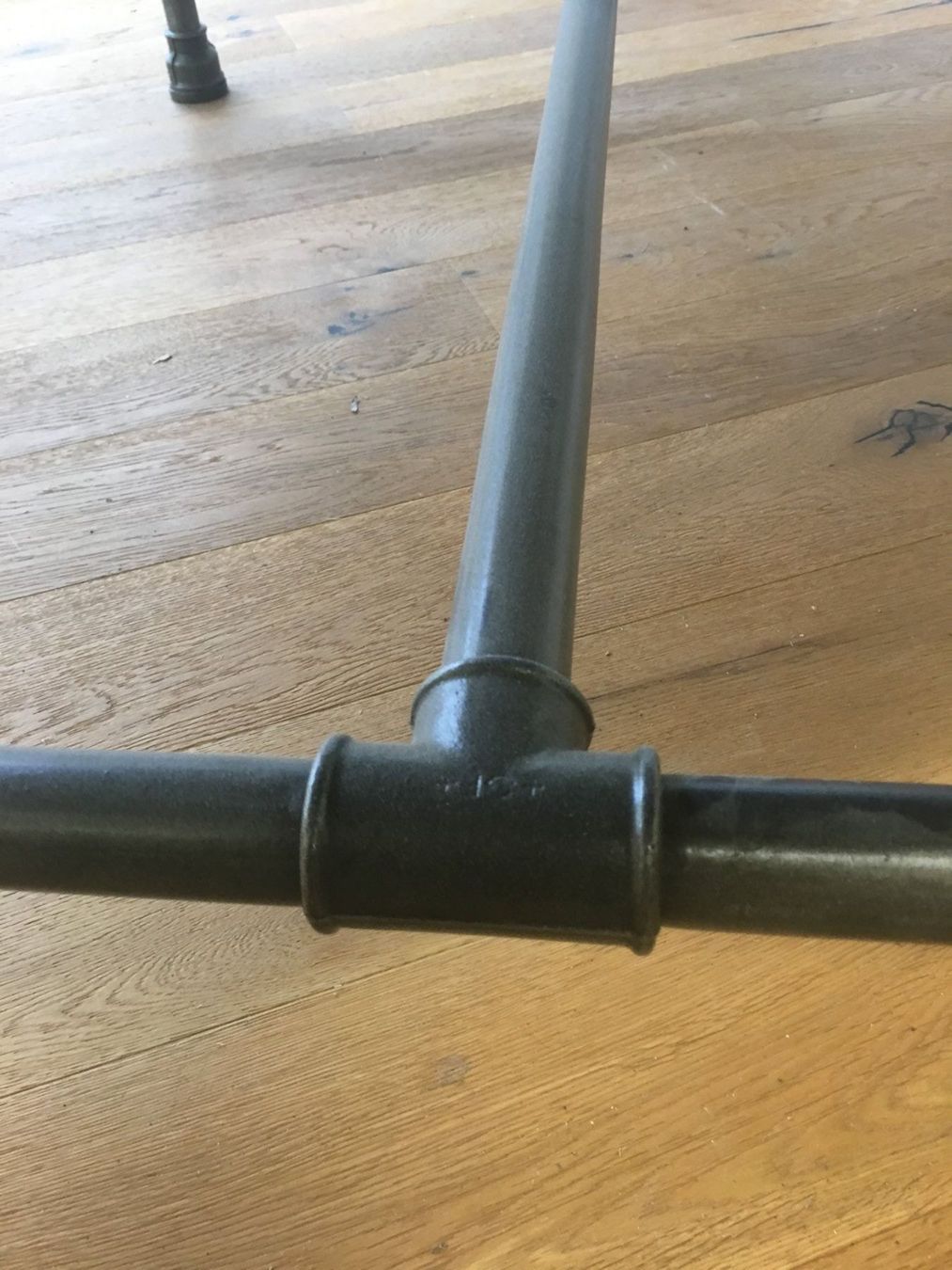 Tische: Cooler Tisch in "industrial look" – Neu (gemäss Beschreibung) aus Elgg von nefernst 2