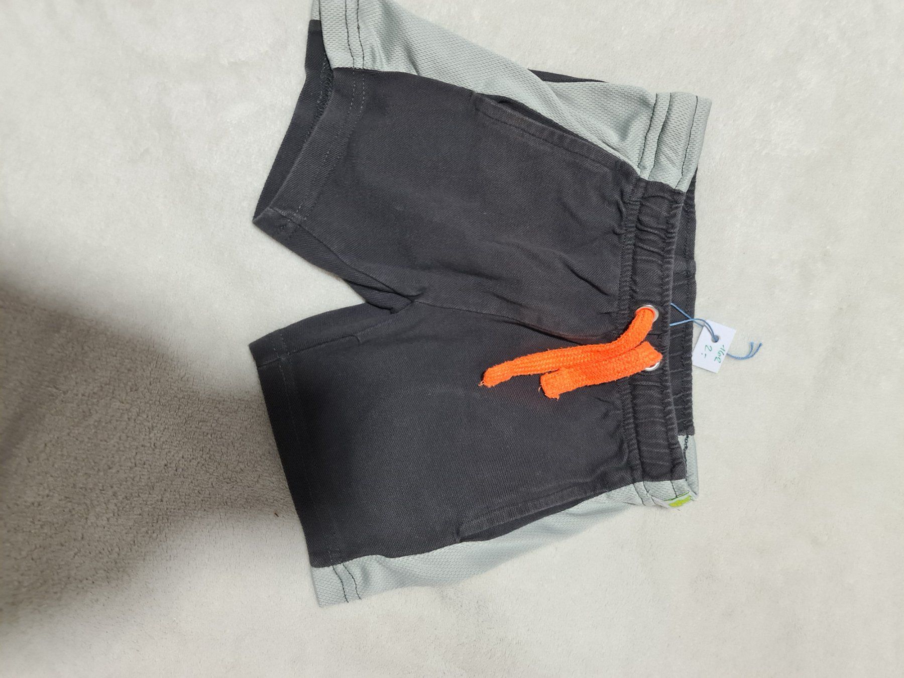 Hosen: Short léger taille 86cm – Gebraucht aus Orbe von wulfnacht