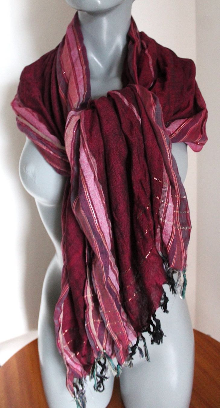 Foulard & Sciarpe: Grosses Tuch, Umhang  166 cm x 95 cm – Usato da Locarno venduto da madame-tus-sauds 1