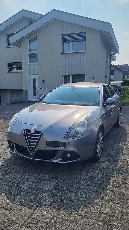 Automobili: Alfa Romeo Giulietta – Usato da Niederuzwil venduto da nissnismo 1