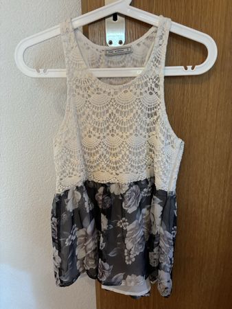 Pink Woman Sommer Top, Grösse S, Spitze und Blumenmuster
