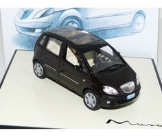 Lancia Musa Phase I 2004-2007 schwarz       1:43 von NOREV /