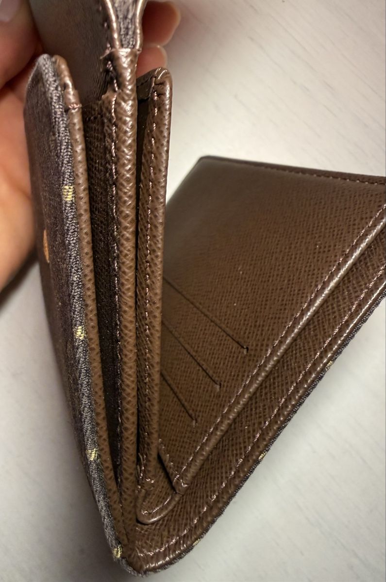 Louis Vuitton Portafogli:  Originally LOUIS VUITTON Mini Monogram Elise Wallet – Nuovo (secondo la descrizione) da Staffelbach venduto da 333_2y6n 3