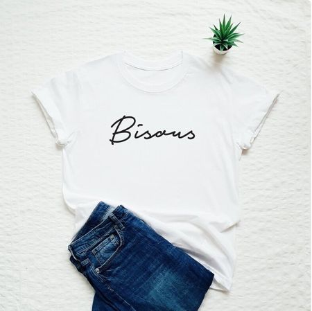 Neuwertiges T-Shirt mit Aufdruck "Bisous", Grösse M