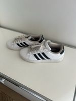 Neue Adidas Schuhe Grösse 38. Fast noch nie getragen 