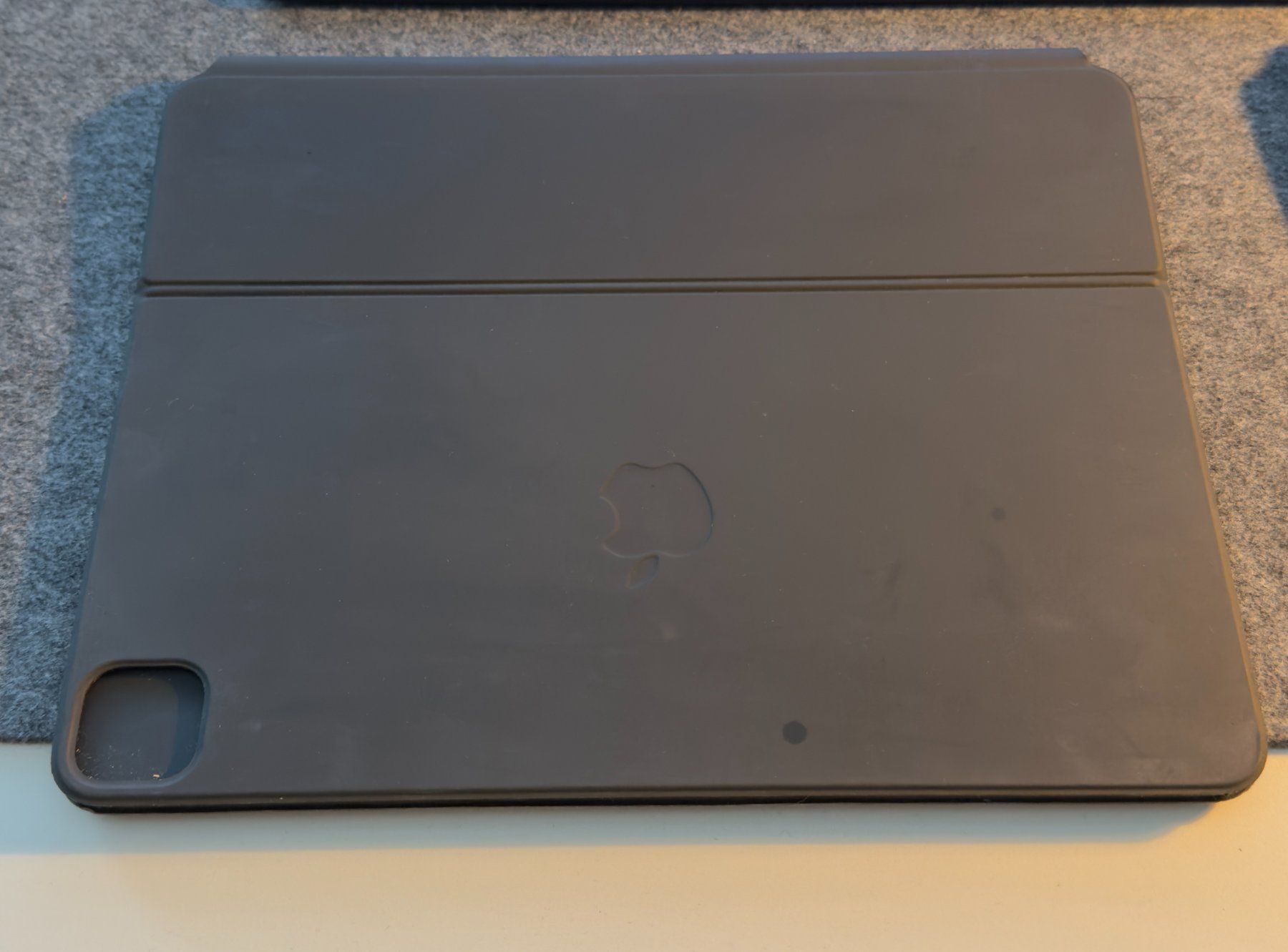 Apple Tastiere: Apple iPad Pro Magic Keyboard 12.9" – Usato da Romanshorn venduto da Coffee_Panda 2