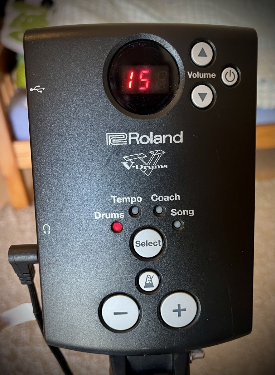 Roland Strumenti musicali: Roland V-Drums TD-1K – Usato da Froideville venduto da WellTone.ch 1