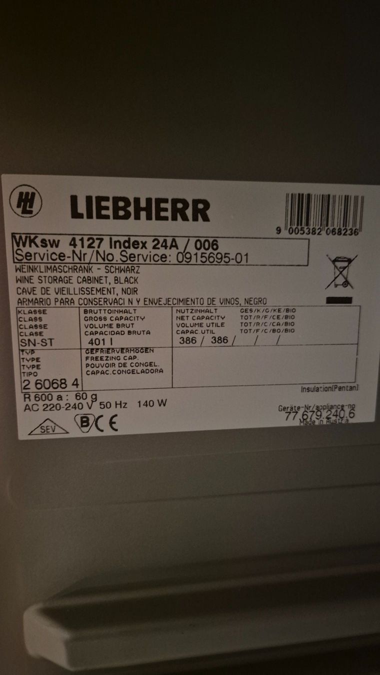 Frigoriferi: Liebherr Weinschrank – Usato da Wetzikon ZH venduto da phleuen01 2