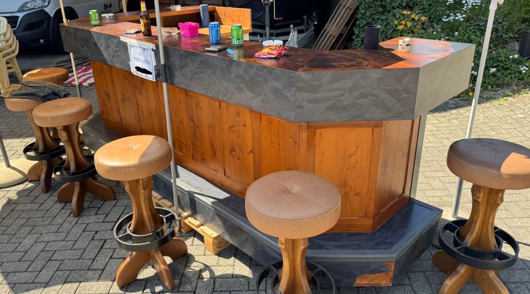 Allestimento di negozi e stand fieristici: Bar – Usato da Düdingen venduto da Sargent 8