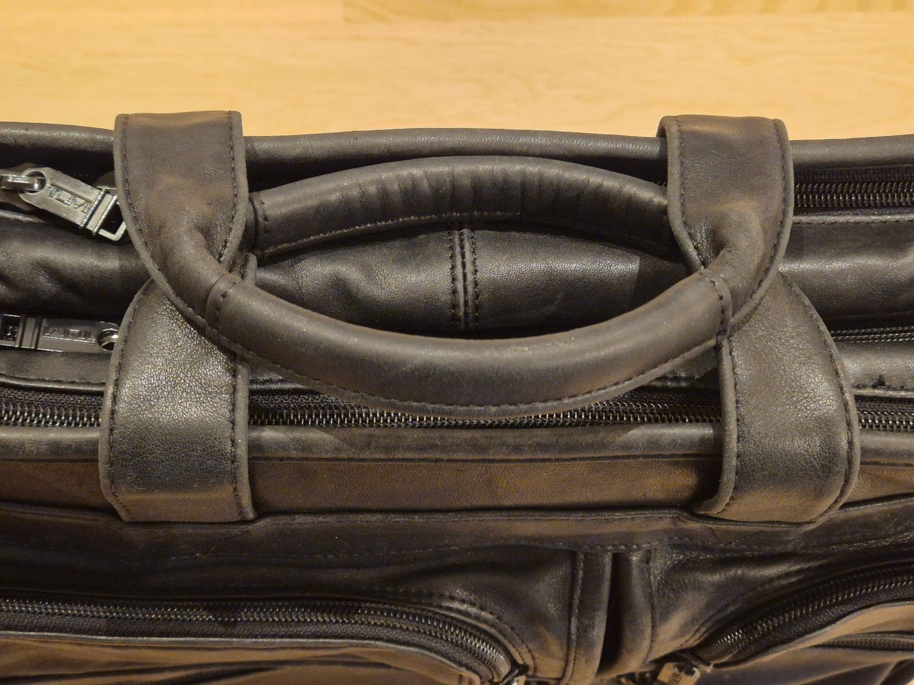 Tumi Borse: TUMI Alpha Expandable 904D3 Leder – Usato da Aarau venduto da 08_15 5