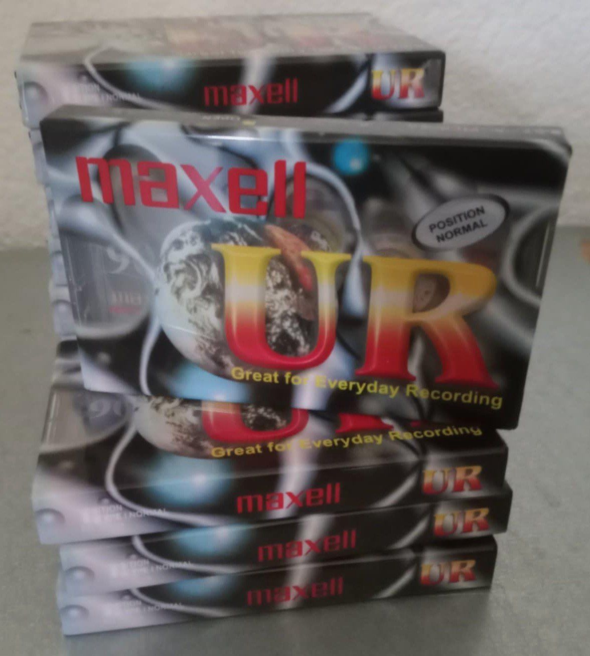 Musicassette: MAXELL UR 90 - cassette MC / scellées – Nuovo e nell'imballaggio originale da Le Locle venduto da borgespatricia