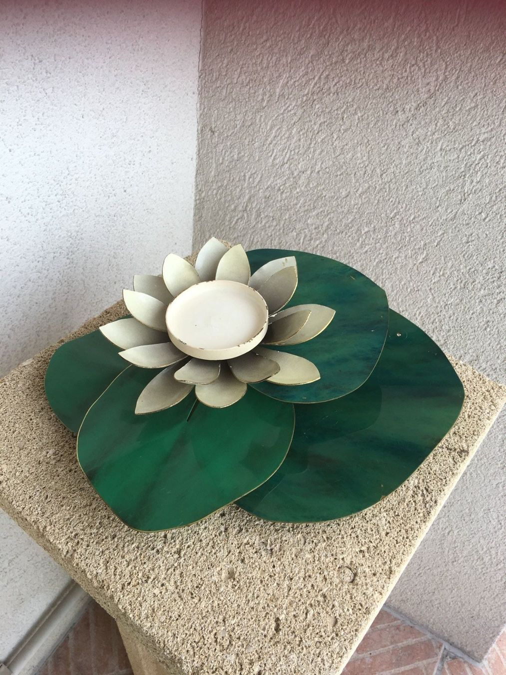 Tutte le decorazioni: Support à vase, bougeoir, .... – Usato da La Croix (Lutry) venduto da Sporades 1