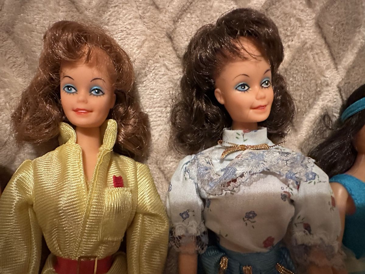 Poupées: 7 Hong Kong Barbies – D'occasion à Herbriggen par Sehrazade 3