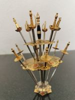 Toledo Sword Cocktail - Zahnstocherständer mit 12 Schwertern
