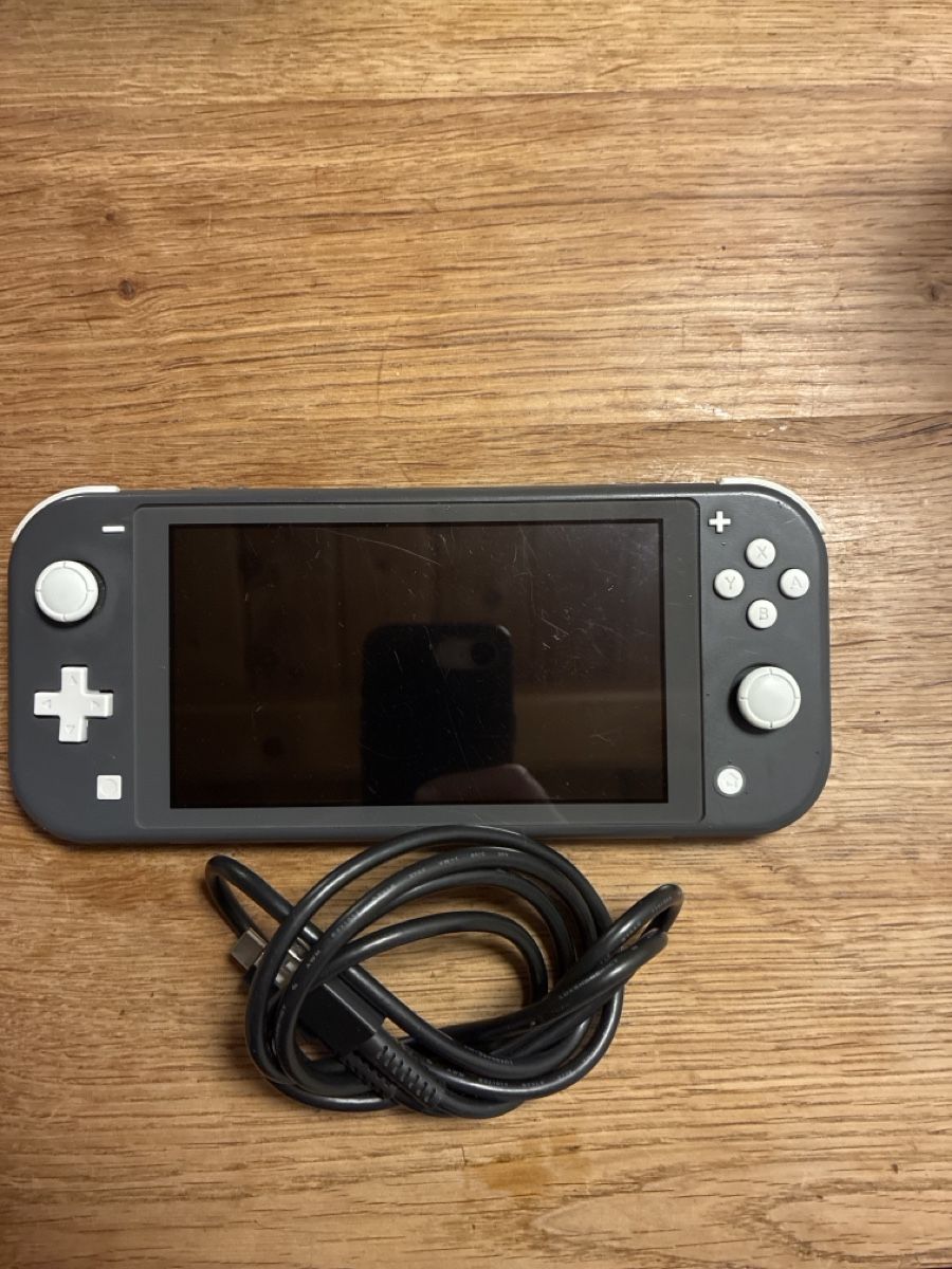 Nintendo Consoles: Nintendo Switch Lite – D'occasion à Maienfeld par Kitte