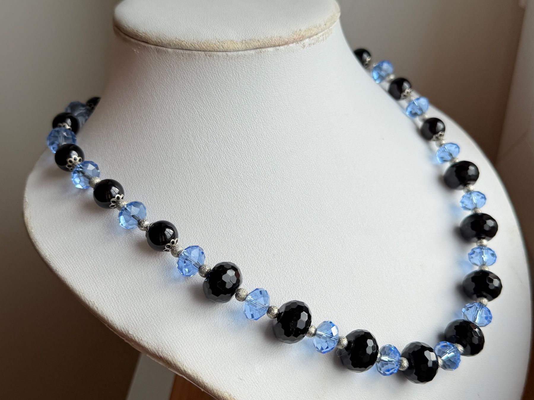 Onyx Catenine: Onyx Stein & blaue Glasperlen - neu! – Nuovo (secondo la descrizione) da Basel venduto da Chili007 2