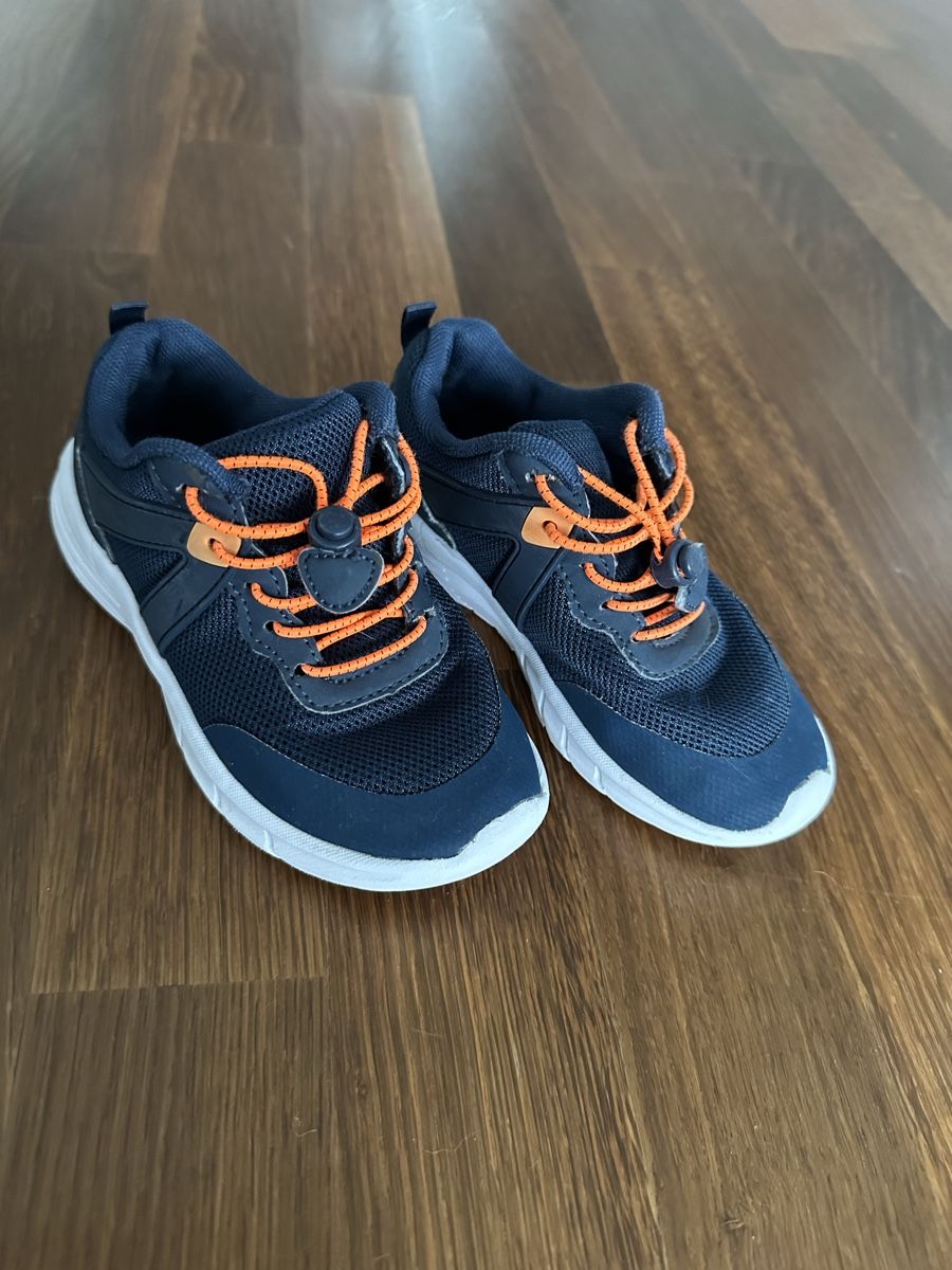 Scarpe per ragazzi: Schuhe Gr.28 Kiabi Sneakers – Usato da Dietikon venduto da mike.thorton