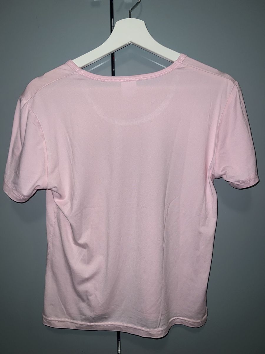 T-shirt: T-Shirt – Nuovo (secondo la descrizione) da Basel venduto da niki7v 1