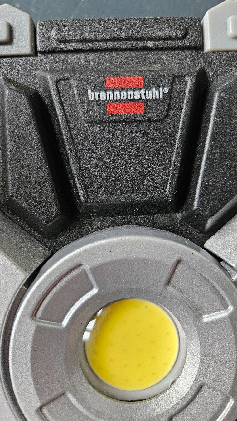 Lampade: Brennenstuhl Baustrahler – Usato da Basel venduto da True_Hofer_Store 3