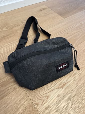 Sac banane noir paillettes Eastpak
