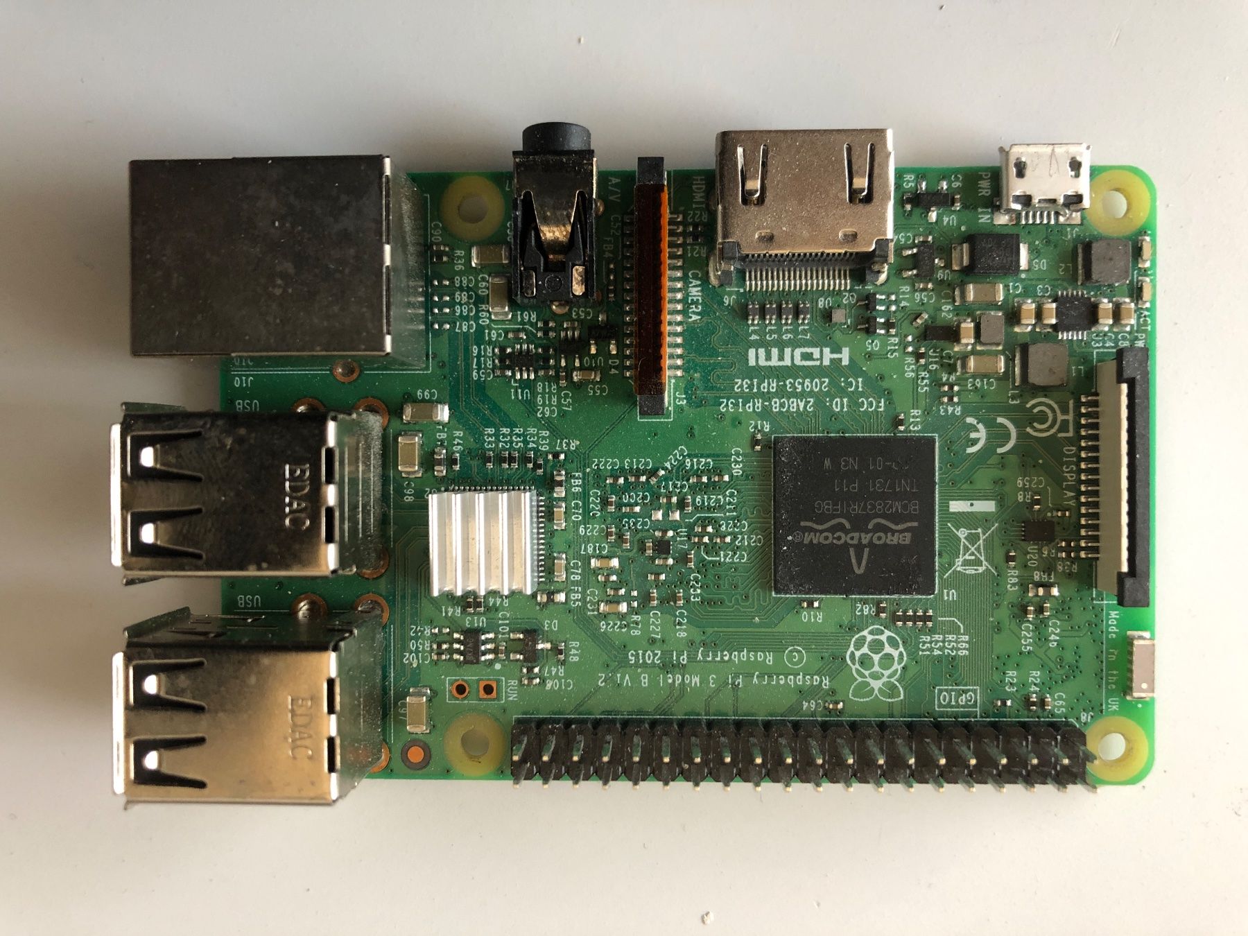 Raspberry Pi PCs: Raspberry PI 3 Mod. B mit Raspi 7“ LCD Touch Display – Gebraucht aus Zürich von  7