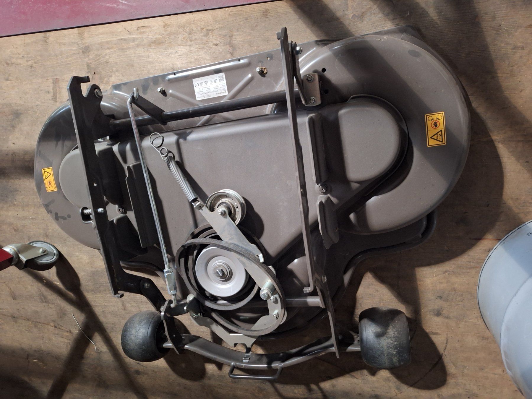 Husqvarna Tagliaerba: Husqvarna Mähdeck – Usato da Grossaffoltern venduto da GBLT_Grossenbacher 2