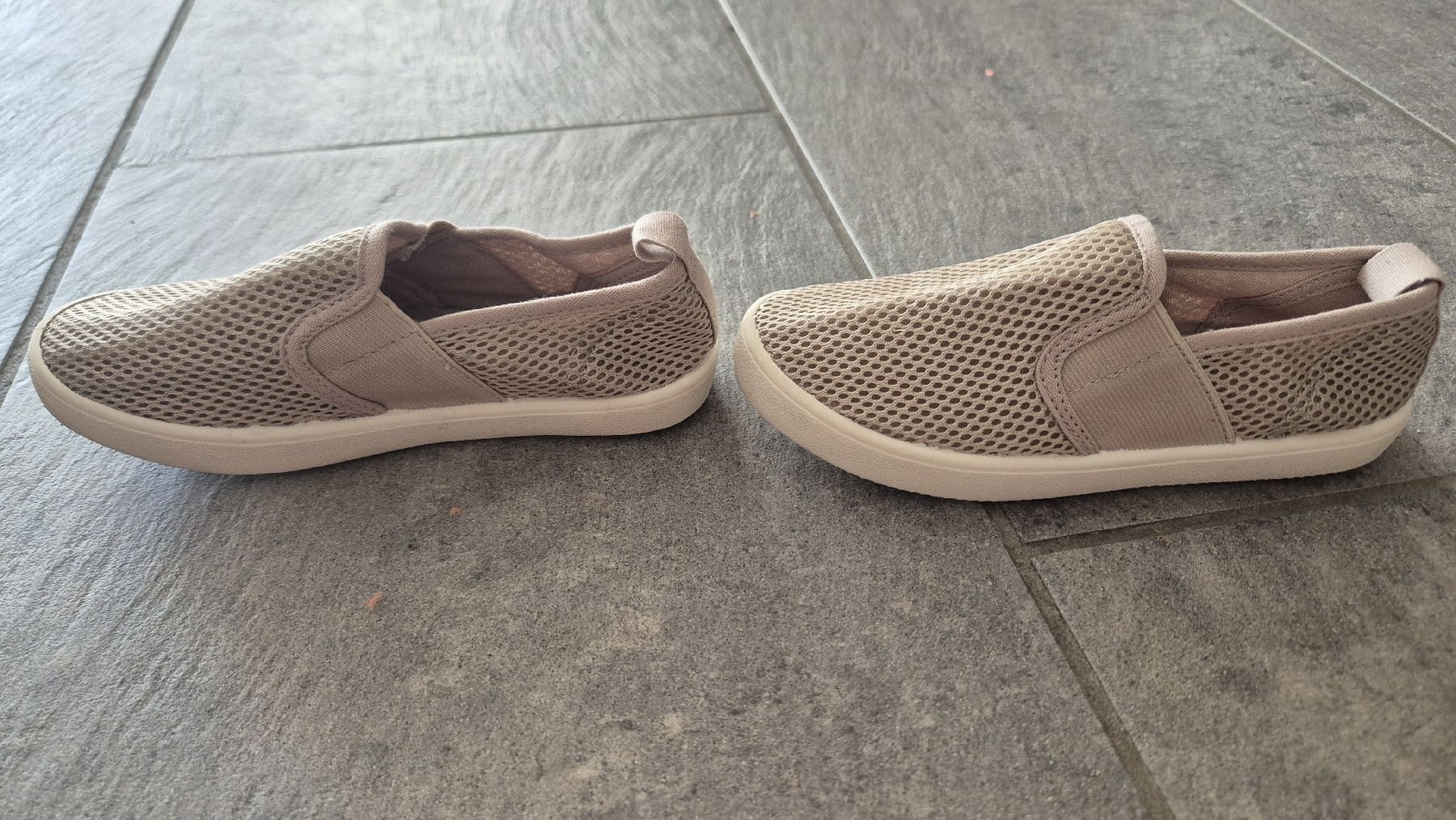 H&M Scarpe per ragazzi: Slip-on-Sneaker aus Mesh grösse 30 – Usato da Steinen venduto da I_nikita_I 2