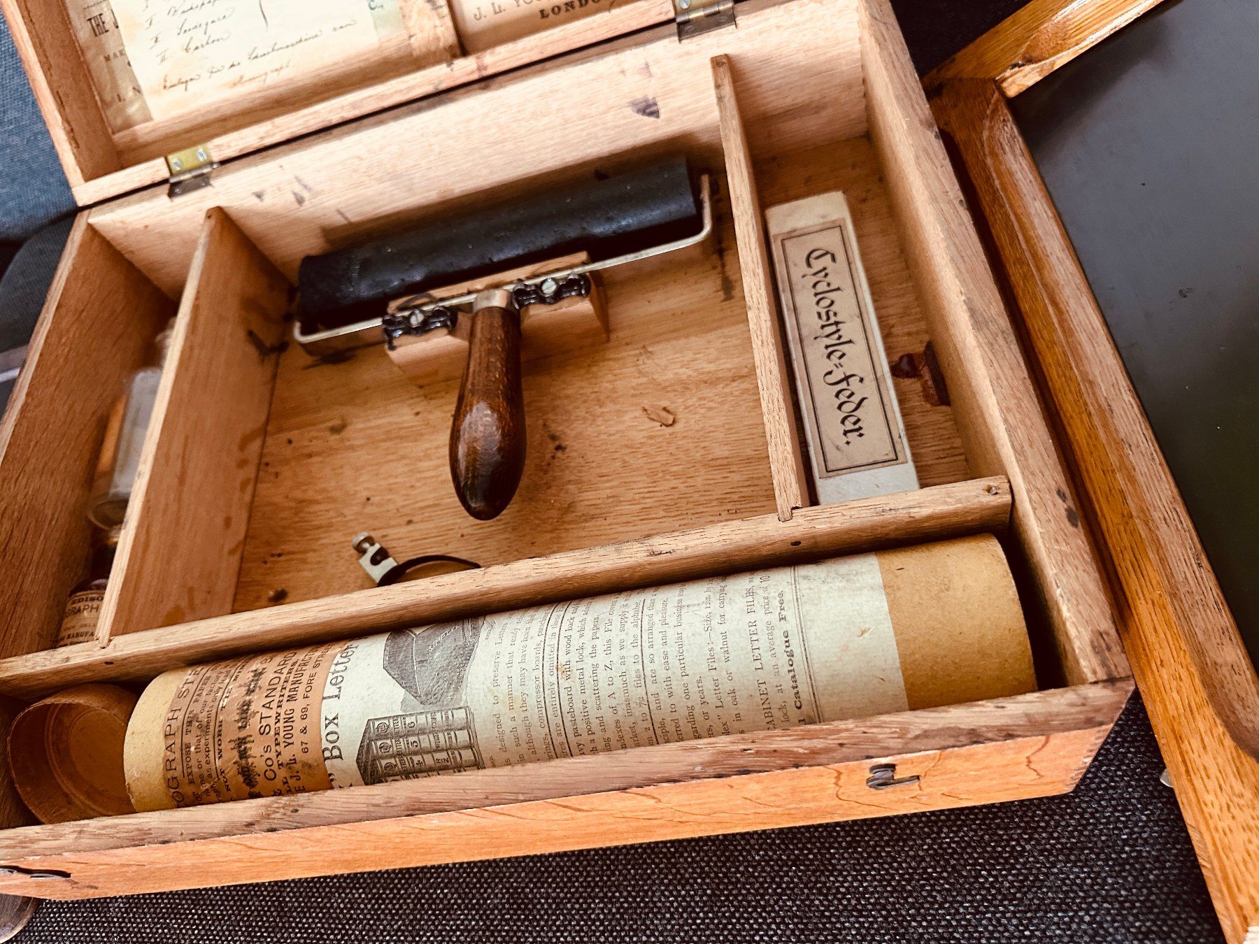 Tutti gli attrezzi: "EDISON" Mimeograph No12 "antik" – Difettoso da Dachsen venduto da ColdChisel 4