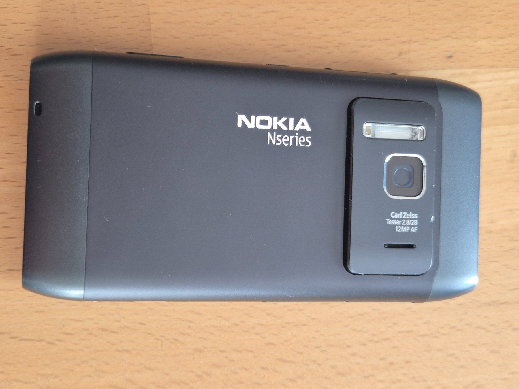 Nokia Telefoni cellulari / Smartphones: Nokia N 8 – Usato da Vilters venduto da Fleiflomi 1