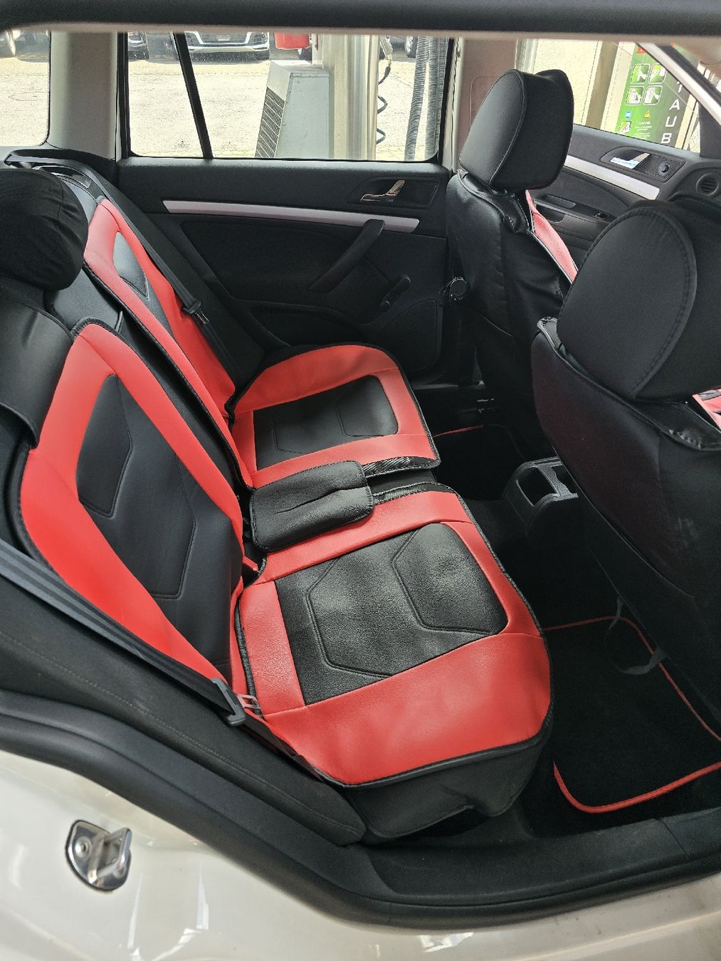 Skoda Automobili: SKODA Octavia Combi 1.6 TDI  MFK 2026 – Usato da Staad SG venduto da Paola2013 9