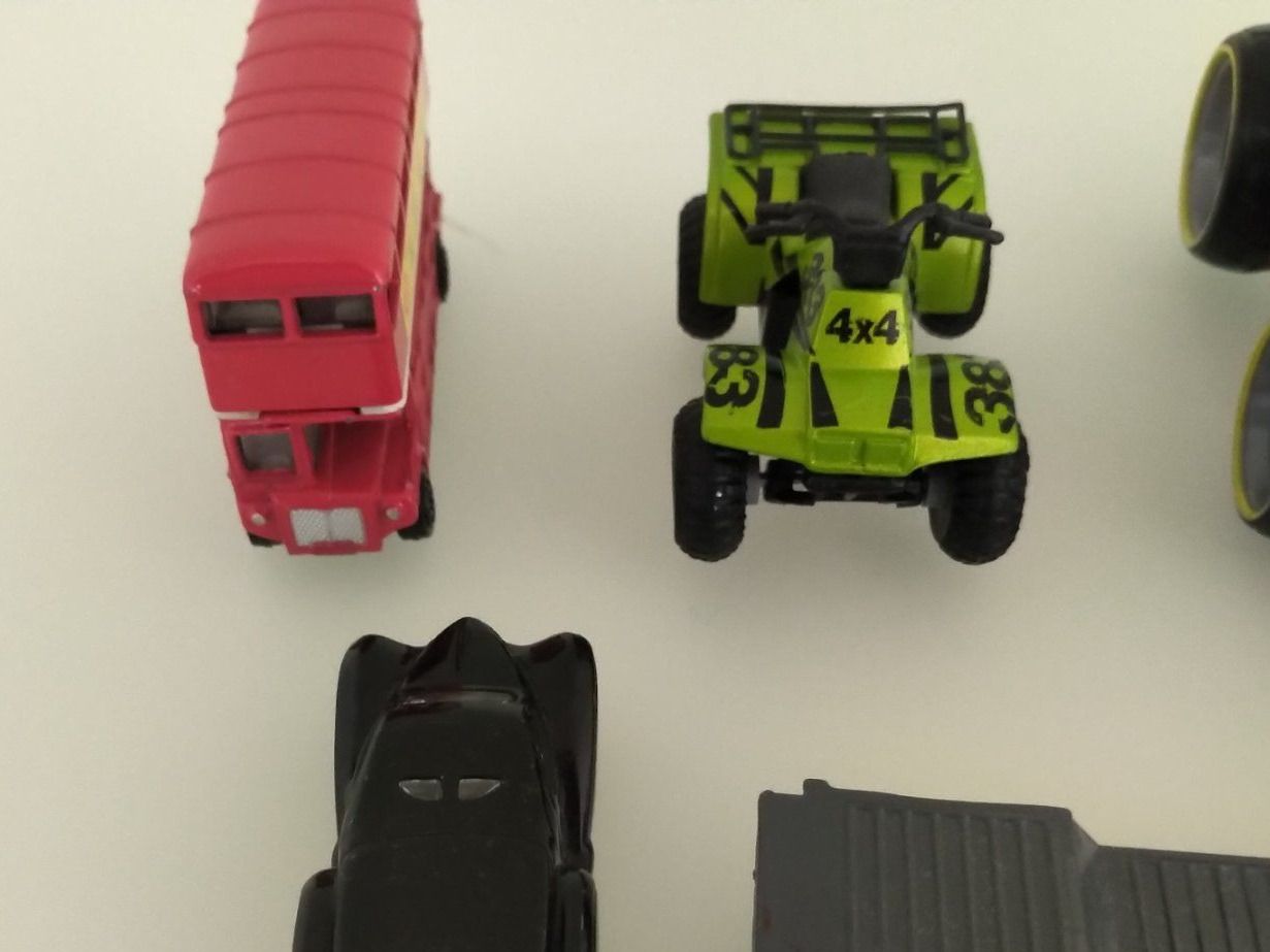 Giocattoli: Spielzeugautos (8 Stück) – Usato da Meilen venduto da FAVALLID 5
