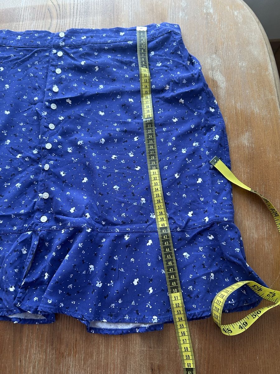 Gonne: Sommerlicher Rock XL blau mit Blumenmuster – Usato da chur venduto da corazon710 3