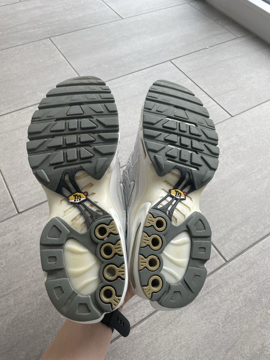Nike Scarpe da uomo: Nike air max plus tn – Usato da Dompierre FR venduto da matmath 5